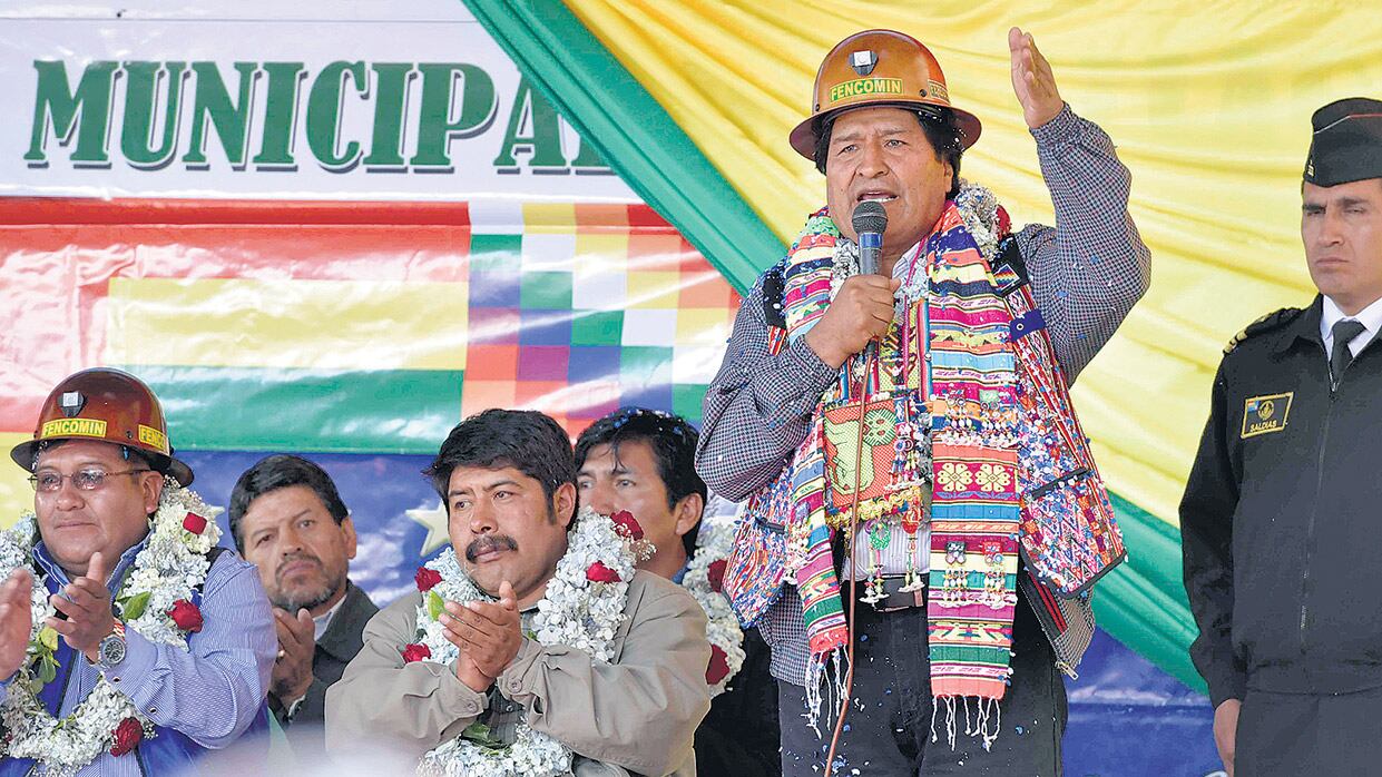 “Brennan vuelve a su país sin trofeo. Ni dividió a la nación, ni derrotó a la revolución”, dijo Evo.