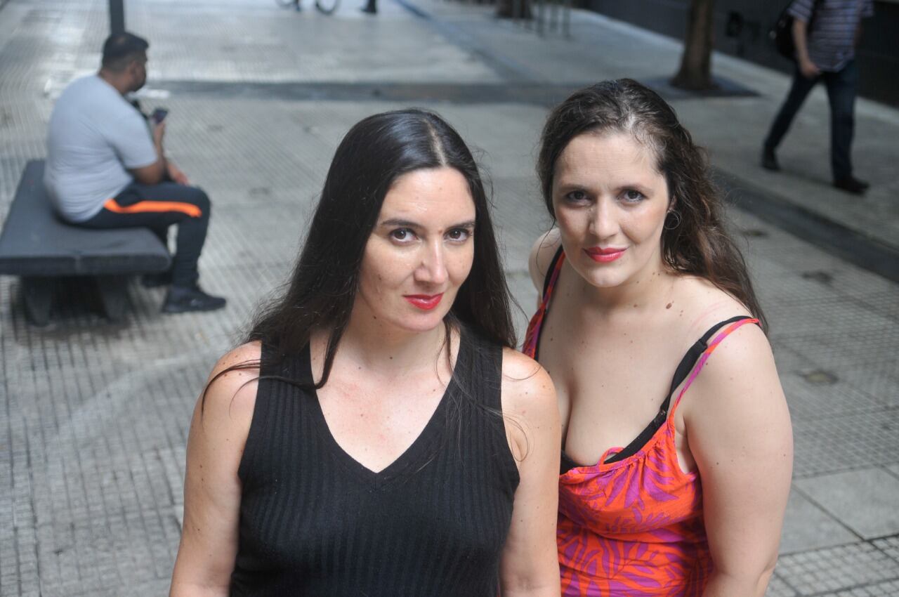 La directora Mariela Asensio y la actriz Iride Mockert.