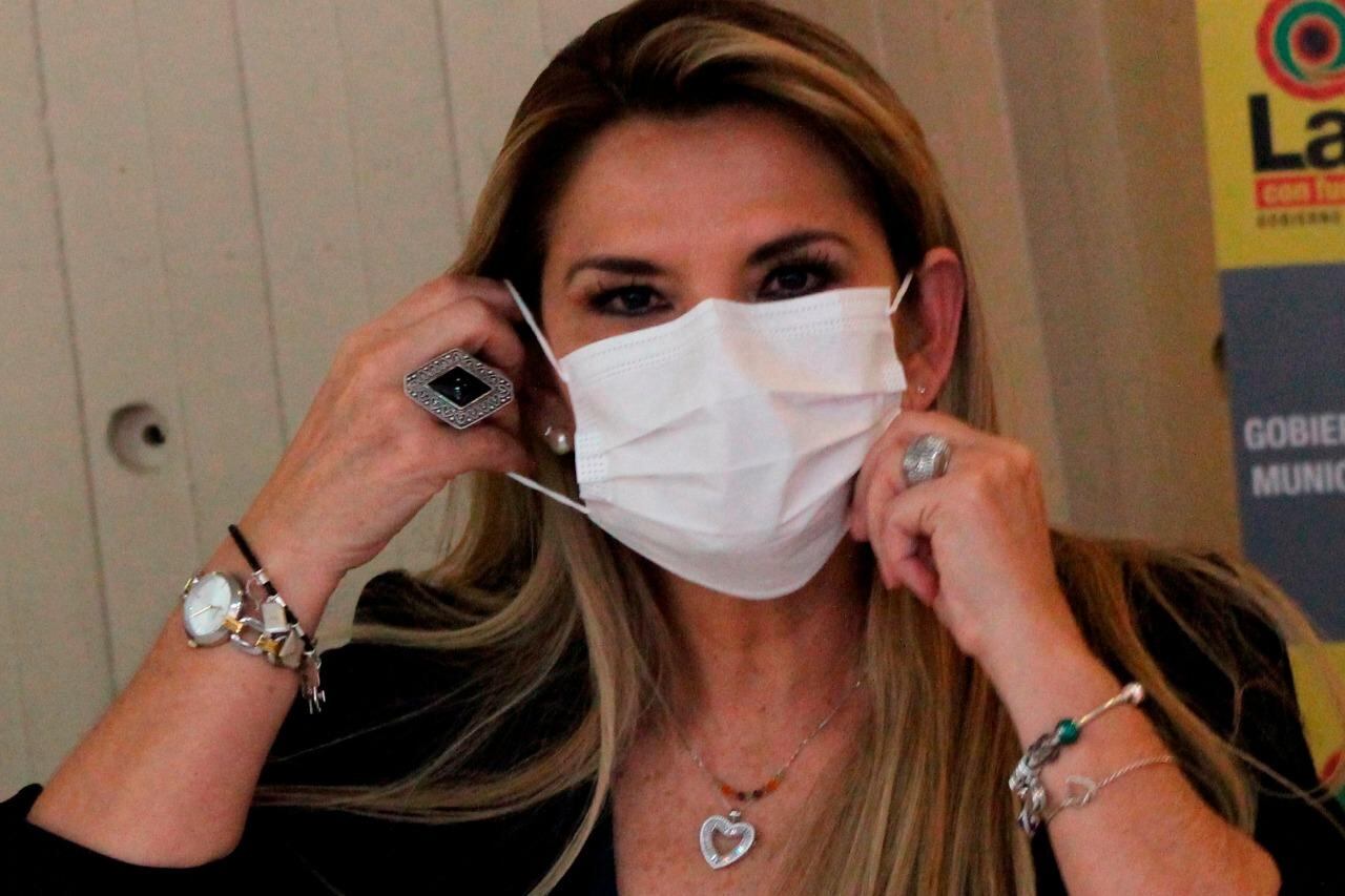 El gobierno de facto que encabeza Jeanine Añez reconoció su vínculo con CLS Strategies.