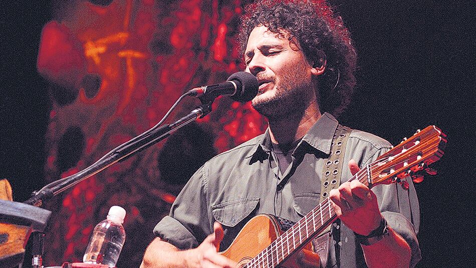 Rally Barrionuevo. El cantautor de la música popular retorna a Buenos Aires por tercera vez consecutiva a su ya tradicional Peña de verano. Ciudad Cultural Konex, Sarmiento 3131. Mañana a las 18.