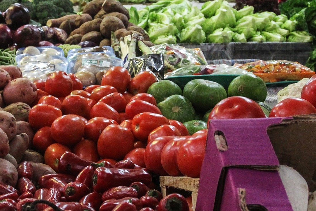 Algunas frutas subieron por encima del 20 por ciento. El tomate redondo avanzó 50 por ciento. 