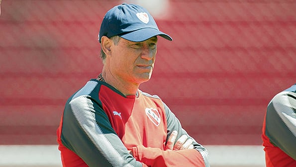 Holan cuida a los titulares.