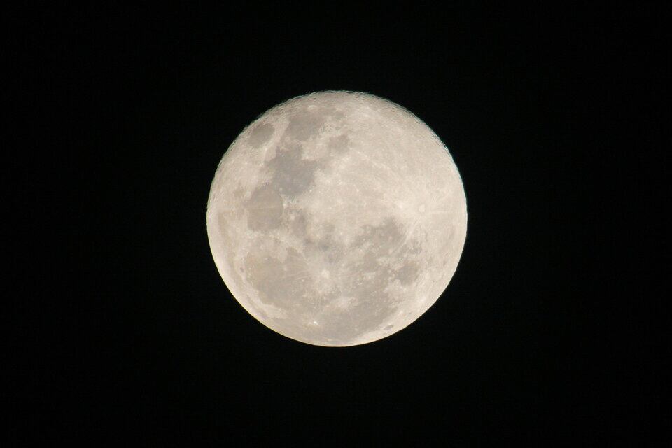La "Luna de Gusano" representa un momento emocionante en el hemisferio norte