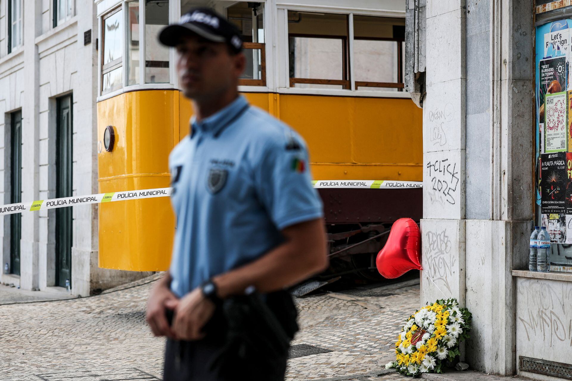 Descarriló un funicular en Lisboa, Portugal