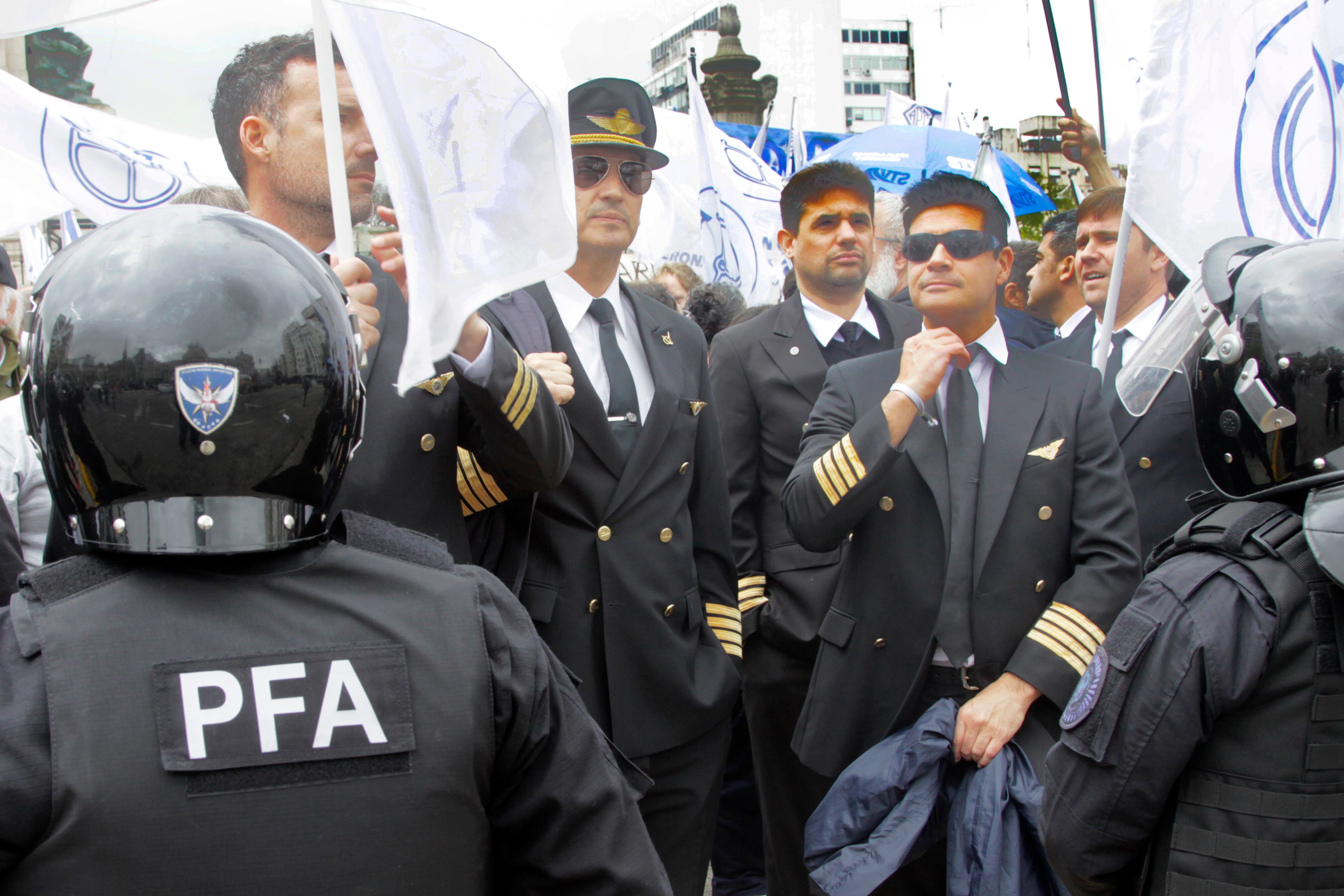 “El gobierno quiere que la sociedad se enoje para justificar, como en los ‘90, la privatización de la línea, que nos dejó consecuencias catastróficas”, dijo Pablo Biró.