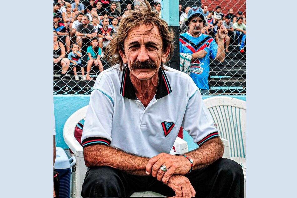 Pablo Vicó dirigió el viernes su último partido desde el banco de Brown de Adrogué.