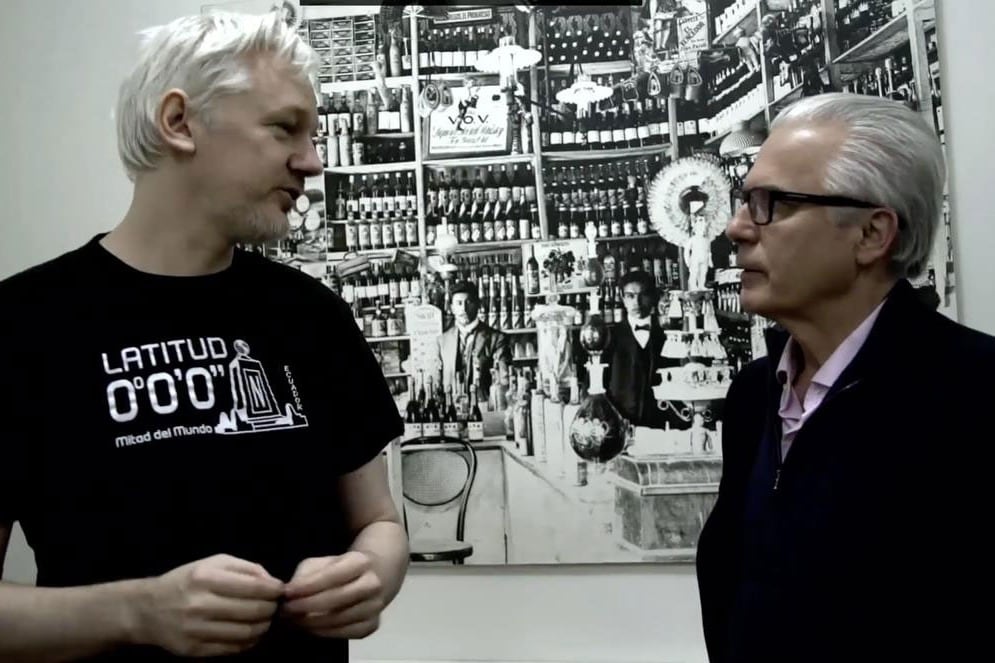 Julian Assange y Baltasar Garzón.