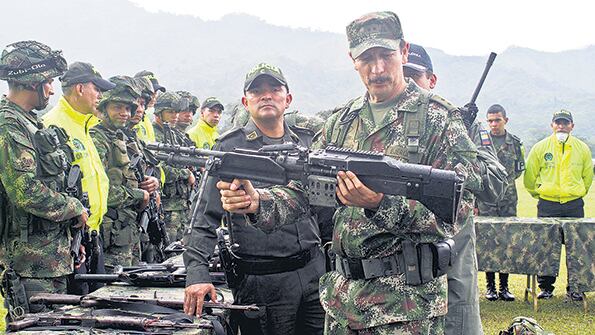 Martínez, en la mira de El País y de The New York Times por violaciones a los DD.HH.