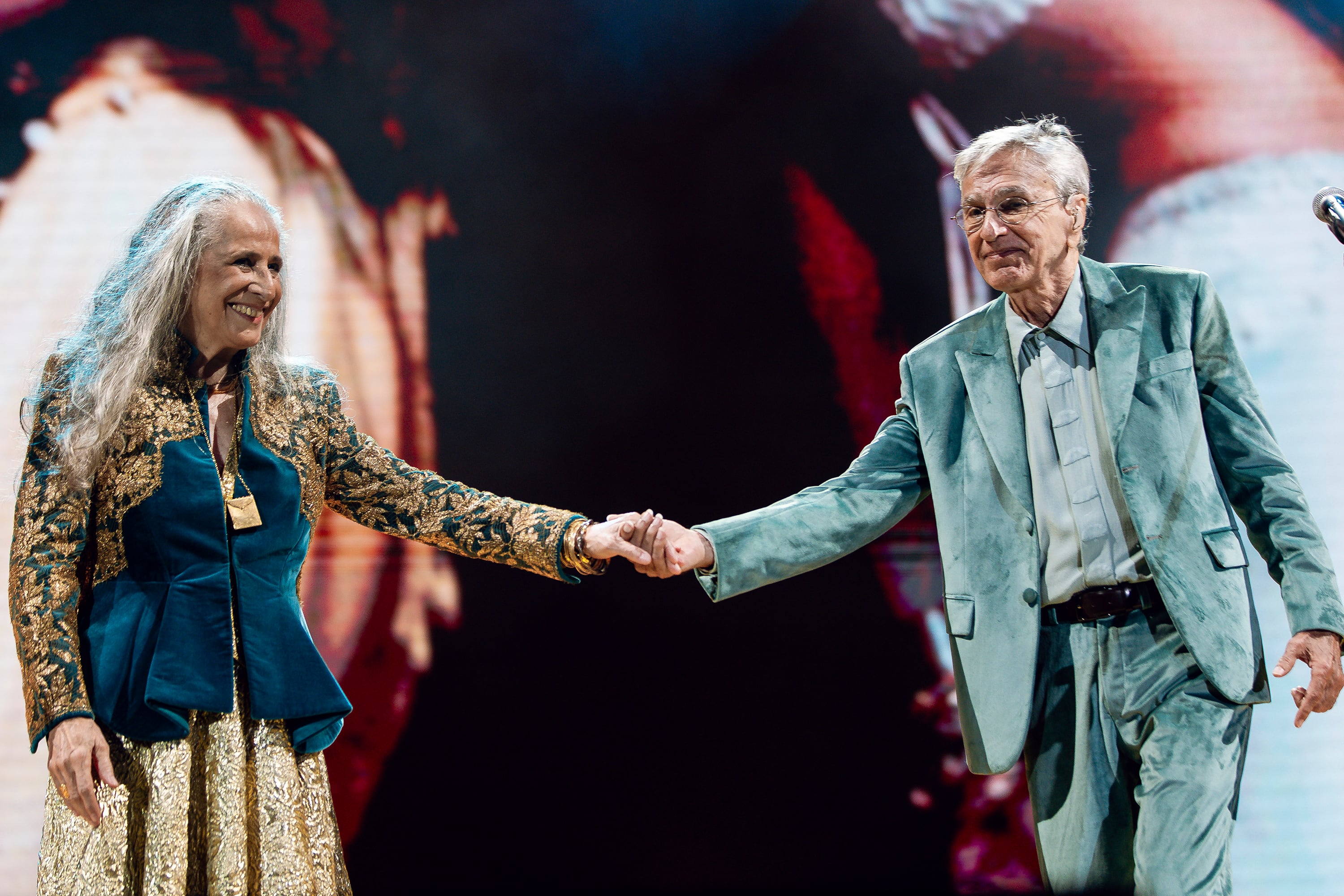 Maria Bethânia y Caetano Veloso atraviesan 60 años de música popular.