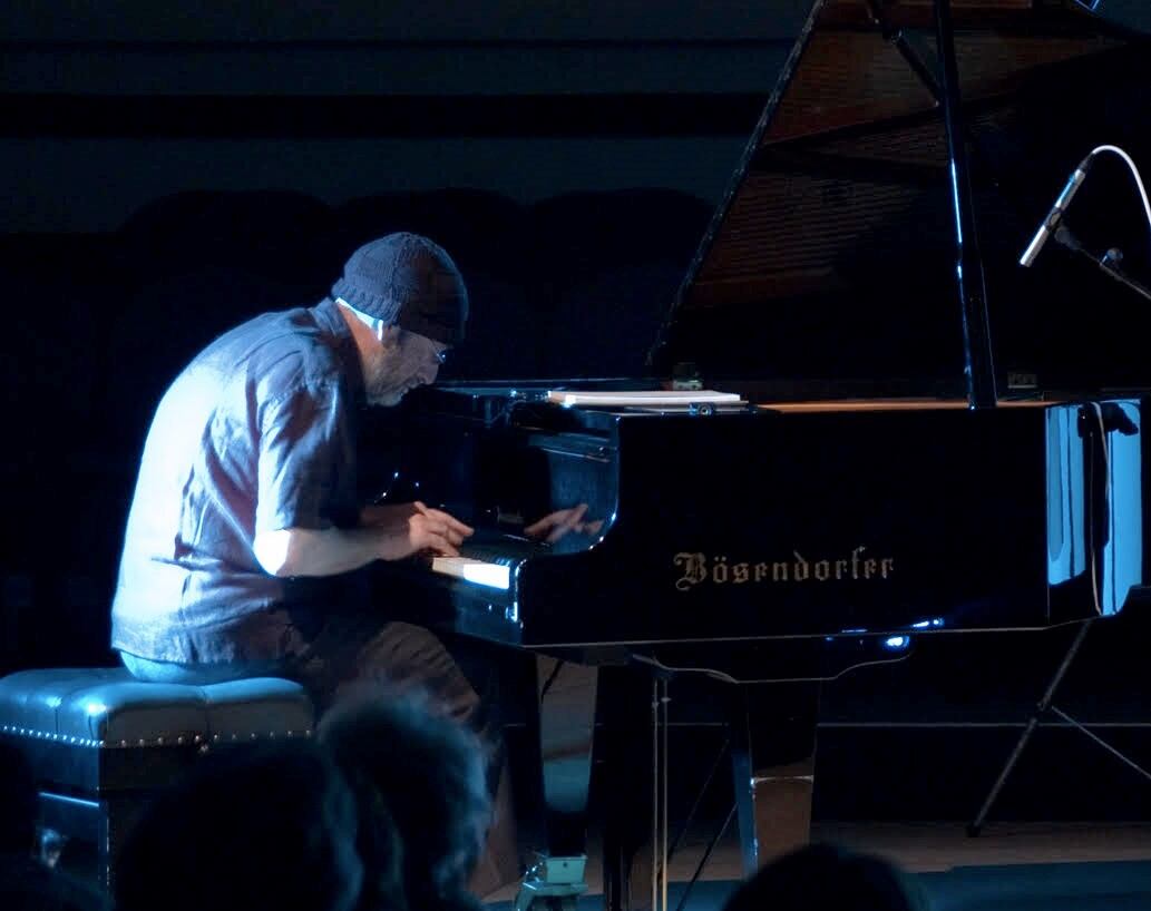 Edelstein es una de las personalidades más interesantes del aquí y ahora sonoro en Argentina.