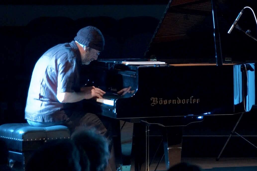 Edelstein es una de las personalidades más interesantes del aquí y ahora sonoro en Argentina.