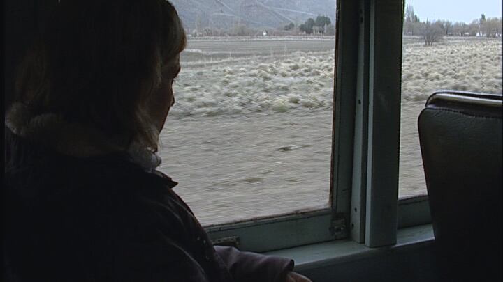 La nieta del médico Juan Carlos Espina sale en busca de la figura legendaria de su abuelo.