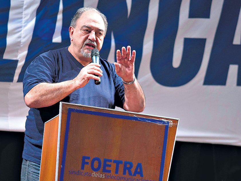 De militancia peronista, Iadarola reclamó un acuerdo económico y social.