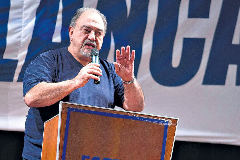 De militancia peronista, Iadarola reclamó un acuerdo económico y social.