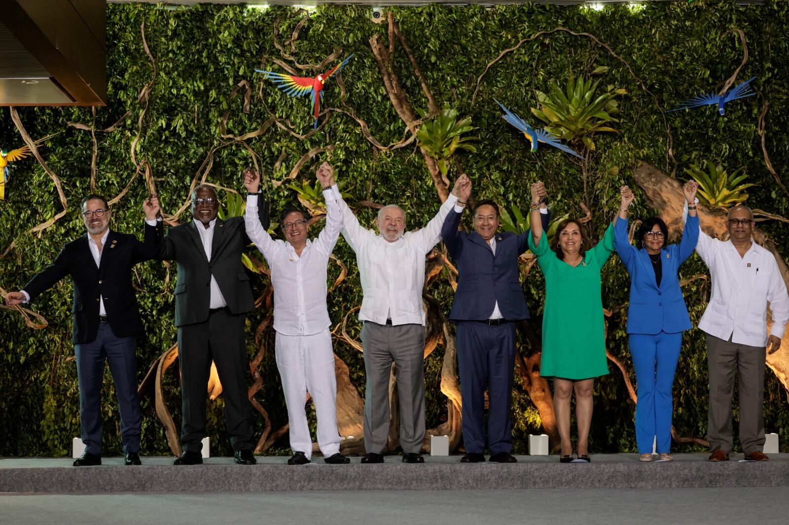 Presidentes y ministros amazónicos en la cumbre de Belem.