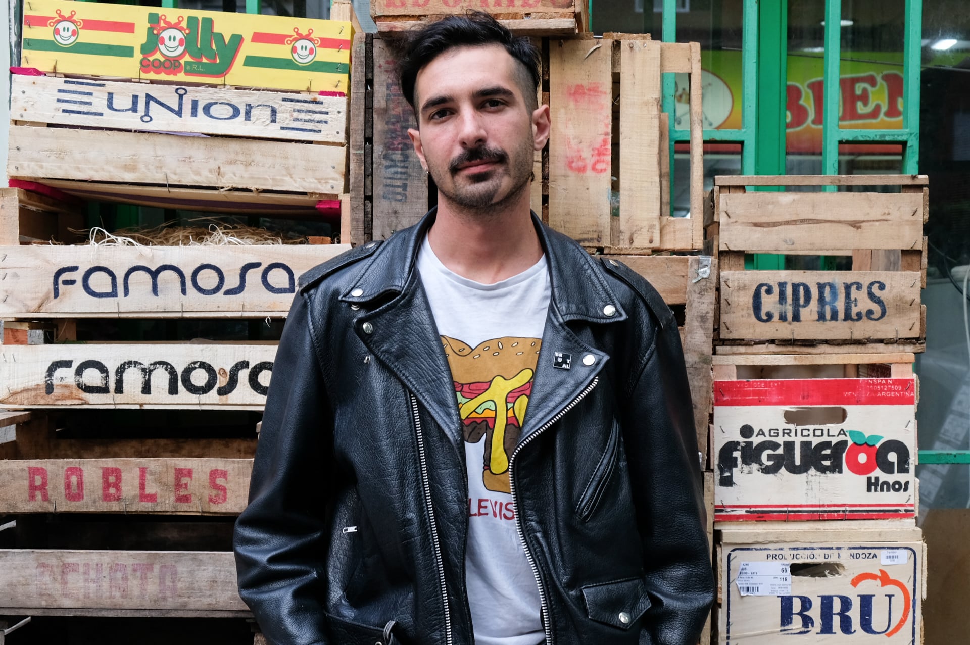 "Lo importante para captar la atención es tener un relato para contar", dice Mina Calvo, abogado, booker y músico de 29 años.