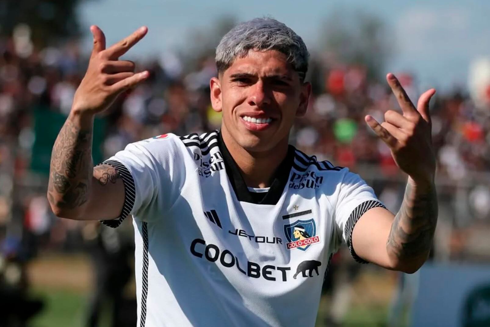 Palacios ya no vestirá la casaca de Colo-Colo