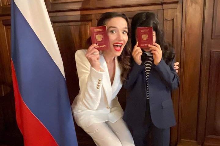 Natalia Oreiro celebró en redes que su hijo y ella ya tienen la ciudadanía rusa.