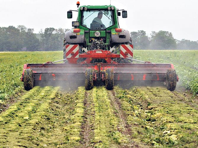 “Existen interrogantes sobre la conveniencia económica del agronegocio”, interpela José Pierri.