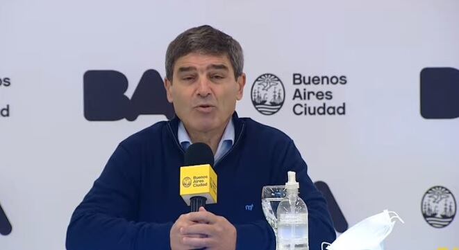 Fernán Quirós anunció la apertura de la inscripción para la vacunación de mayores de 40 años.
