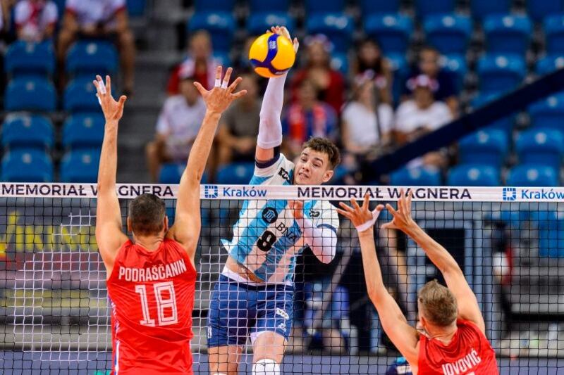 Agustín Loser sumó 13 puntos en la victoria argentina