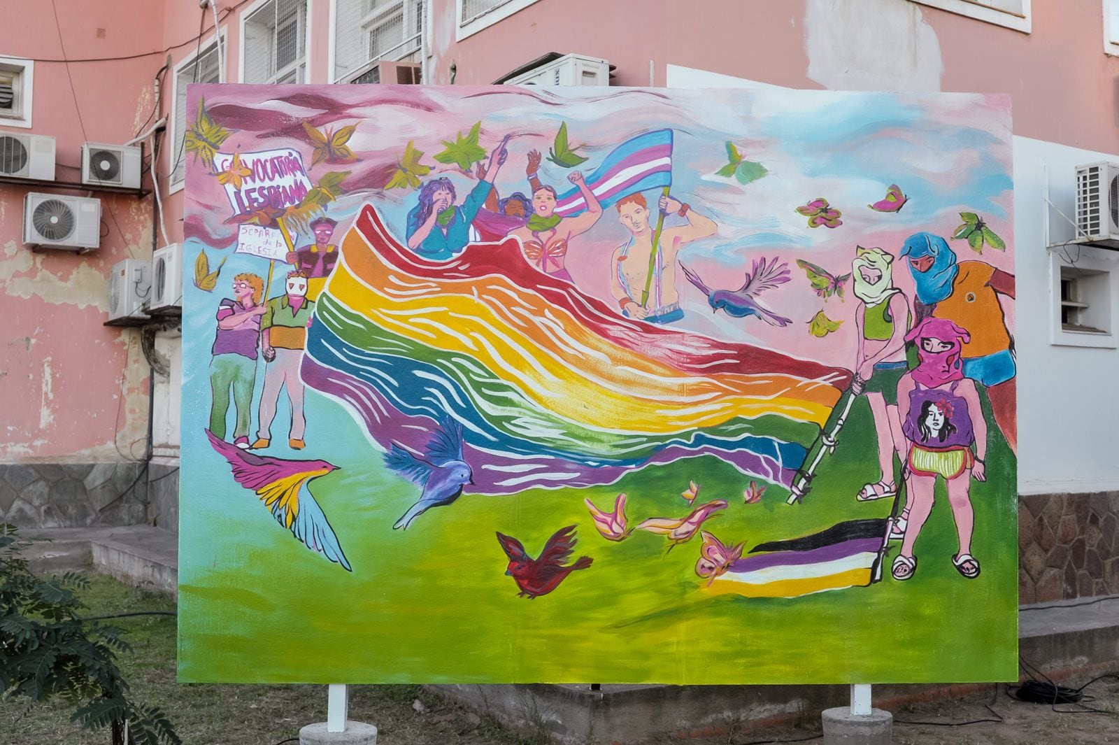 Mural realizado en organismos públicos para visibilizar la diversidad.