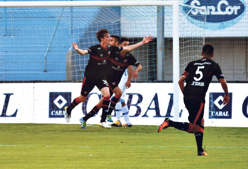 Los gritos de Colón fueron por pelotas detenidas. 