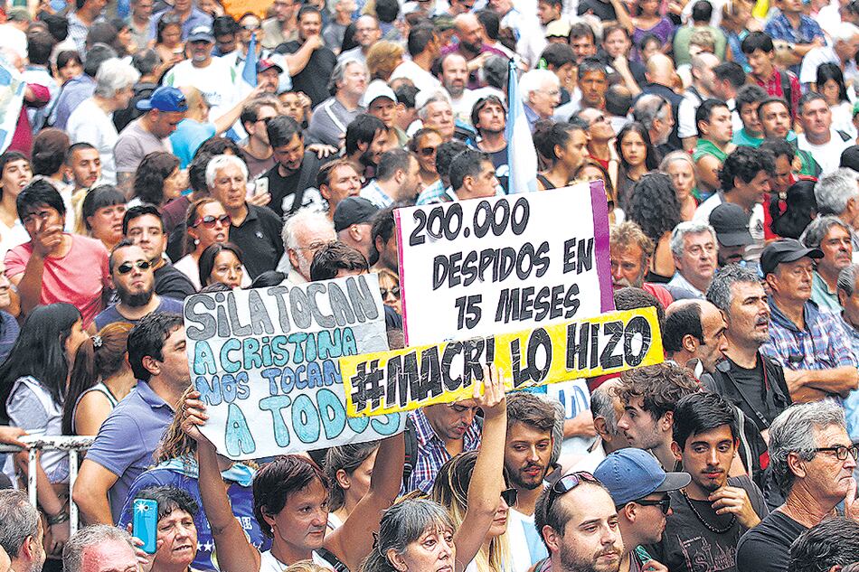 Hubo 30.039 trabajadores industriales despedidos o suspendidos en los últimos seis meses.