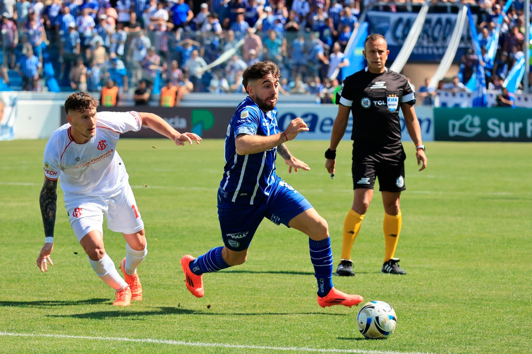 Barracas se mantuvo como líder gracias al empate en Mendoza