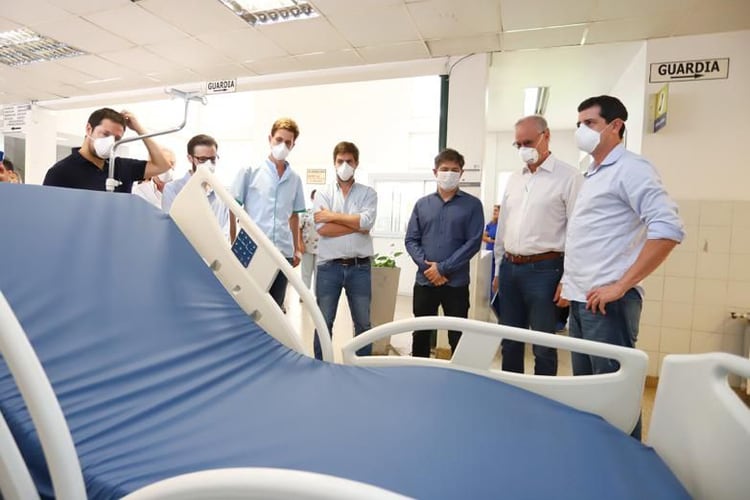 El gobernador bonaerense Axel Kicillof, en una visita este miércoles al hospital Blas Dubarry de la ciudad de Mercedes.