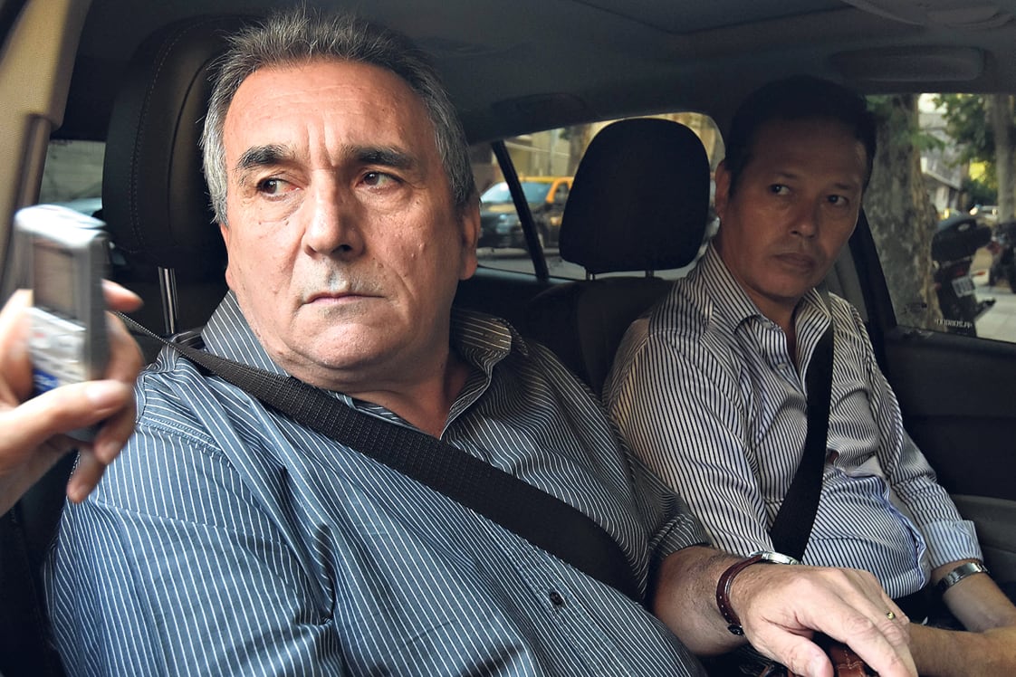 “Así no podemos seguir”, dijo Schmid, tras enumerar la continuidad de los despidos, el cierre de empresas y la apertura de importaciones.