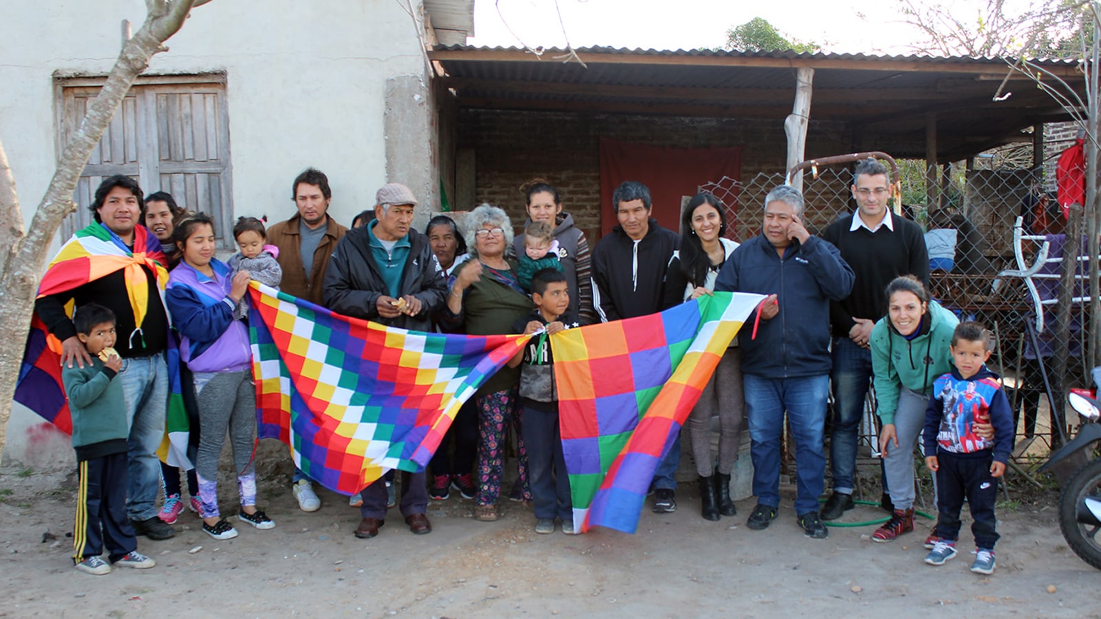La comunidad qom ocupa en Las Toscas terrenos de ancestros.