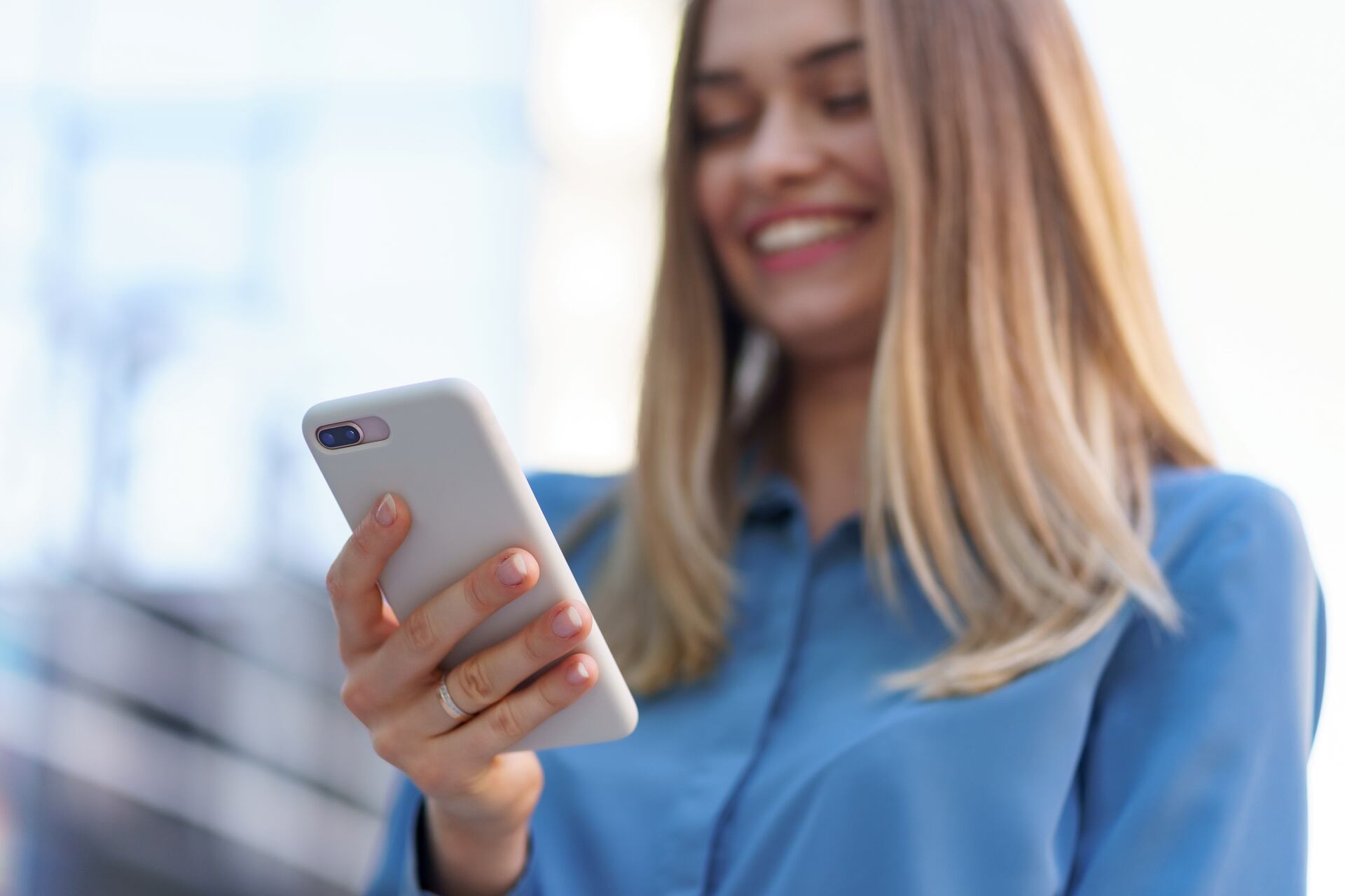 Los 5 puntos a tener en cuenta a la hora de comprar un celular. Imagen: Freepik