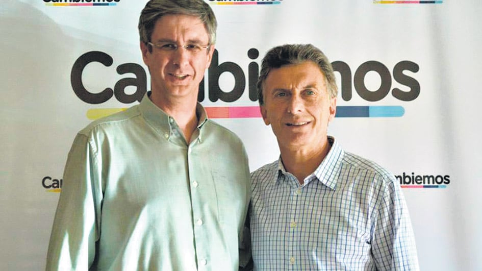 El intendente de Esquel, Sergio Ongarato, junto a Mauricio Macri.