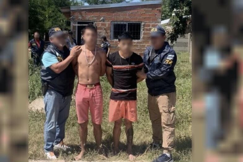 Miguel Pastor Romero Molinas, alias “Patoto” y Guillermo Romero Molinas, alias “Paraguayo”, fueron detenidos en Marcos Paz. Imagen: @PatoBullrich