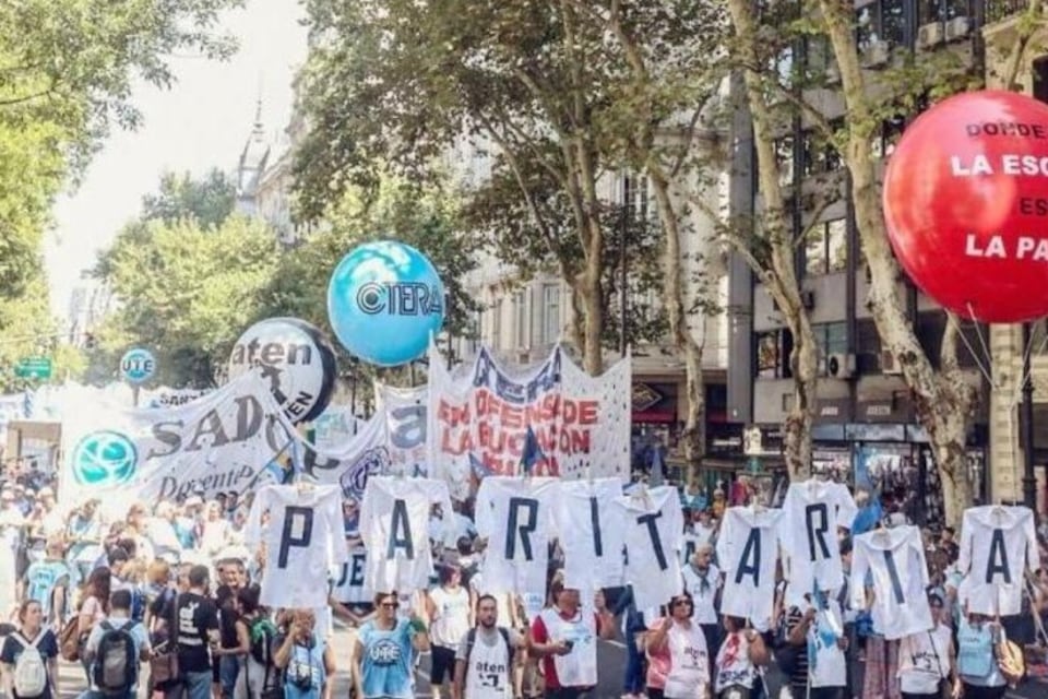 Acuerdos mensuales y porcentajes de acuerdo a la inflación.