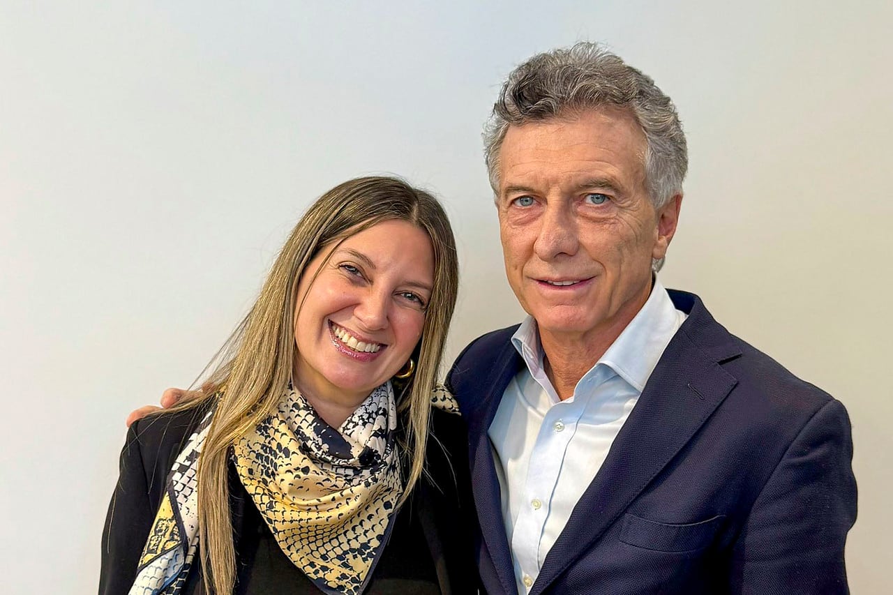 Silvia Lospennato junto con Mauricio Macri.