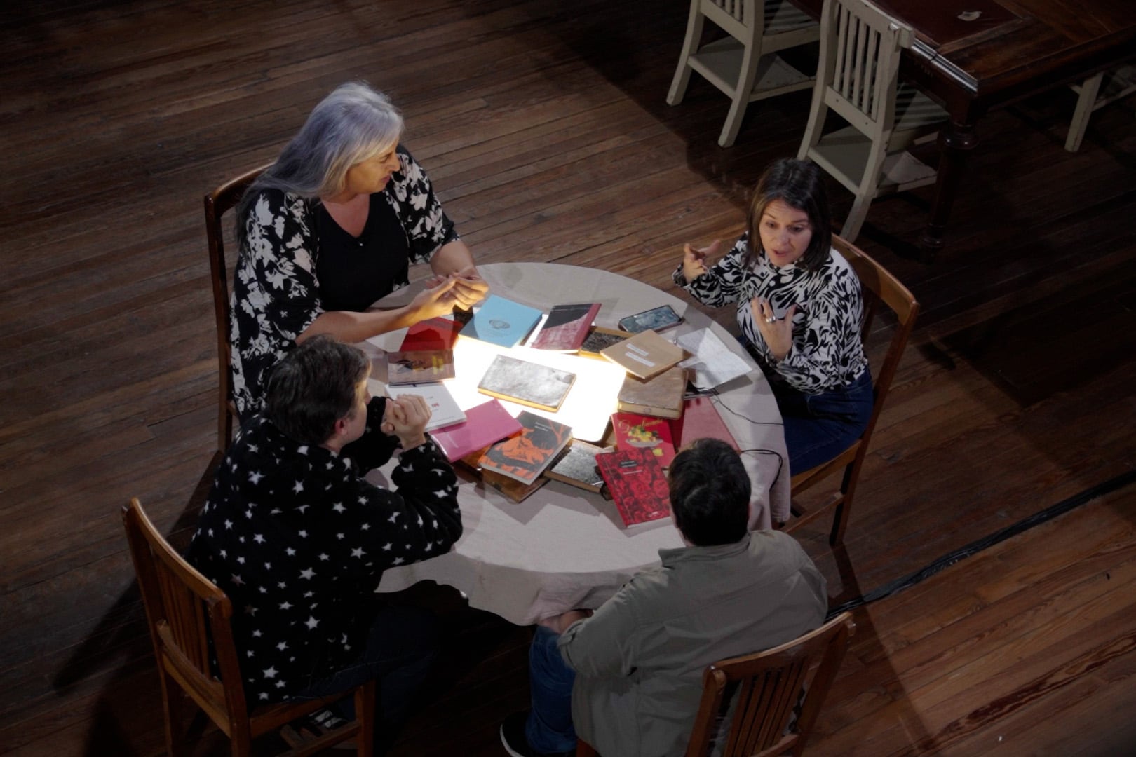 Morena García, Cristian "Wachi" Molina y Gabby de Cicco en un episodio de LIT. 