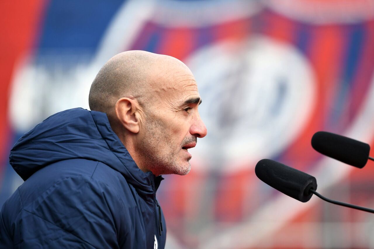 El uruguayo Paolo Montero, entrenador de San Lorenzo