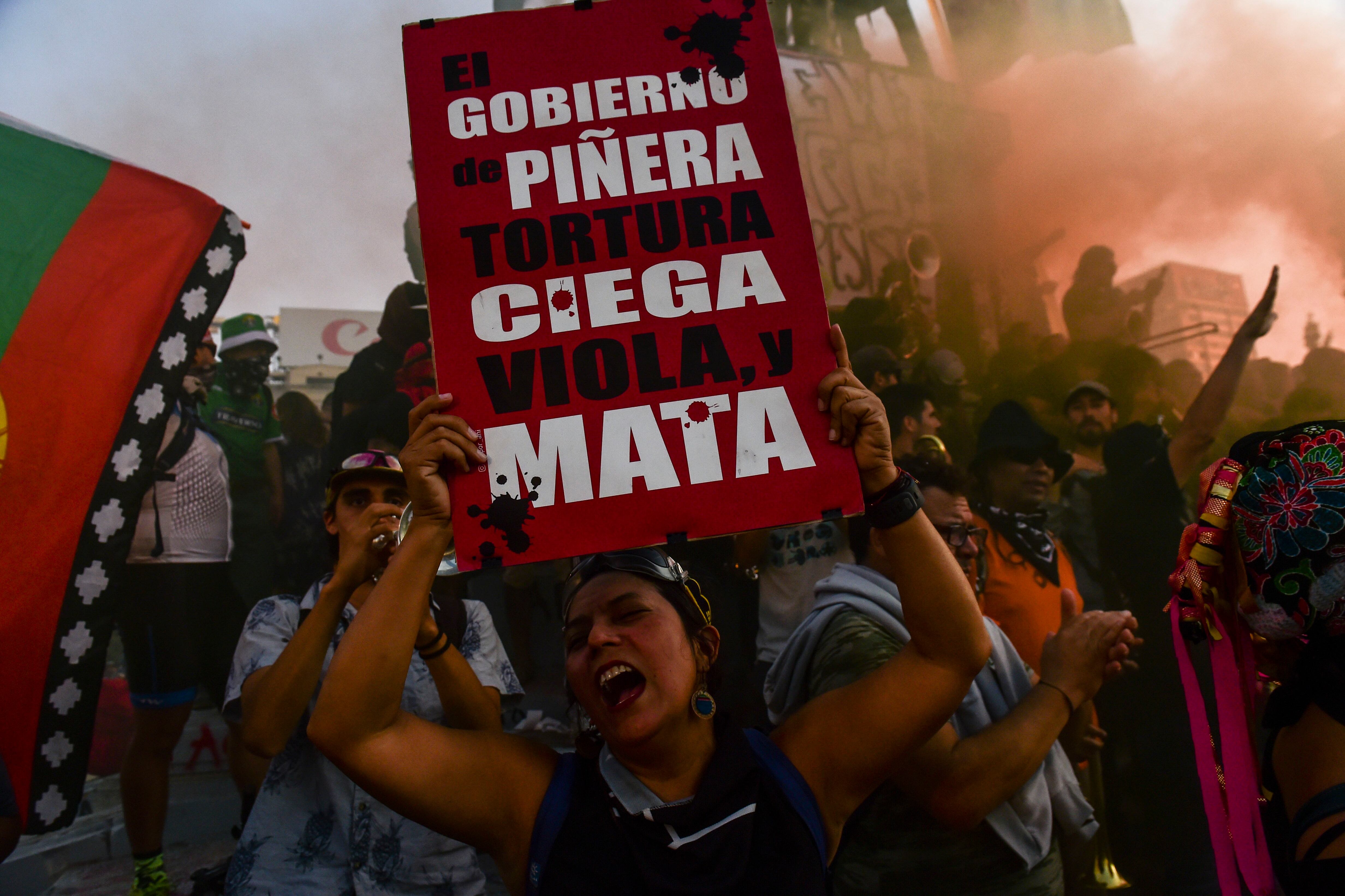 Protesta contra el gobierno de Piñera este fin de semana en Santiago.