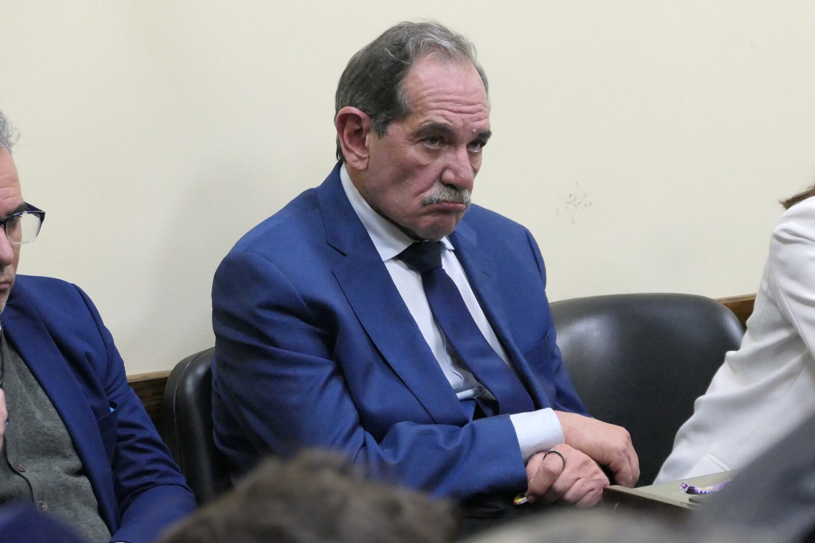 Alperovich fue a la cárcel inmediatamente después del veredicto del juez.