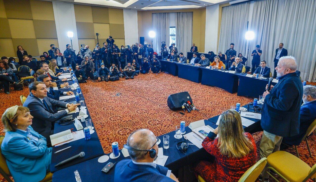 Lula habla en el encuentron con los eurodiputados socialistas / web de Lula