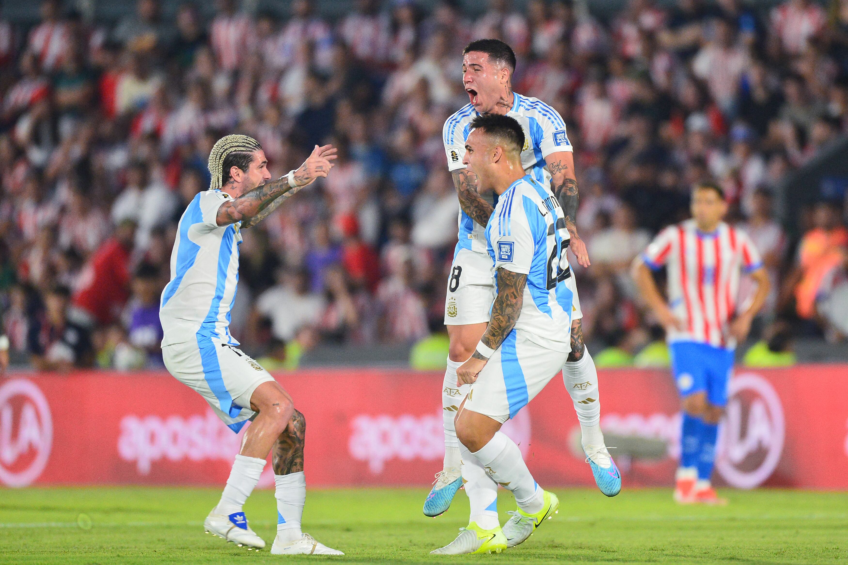Lautaro abrió la cuenta del partido con una buena definición.