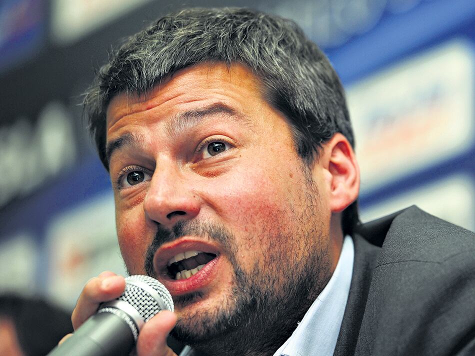 Lammens: “El Presidente quería convertir a los clubes en SA”.