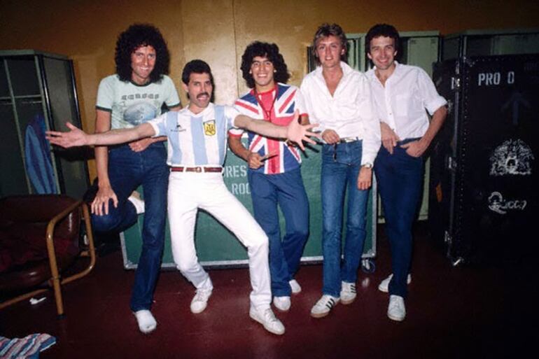 El encuentro de La banda y el Diez fue una rareza: el rock y el fútbol se miraban con desconfianza.