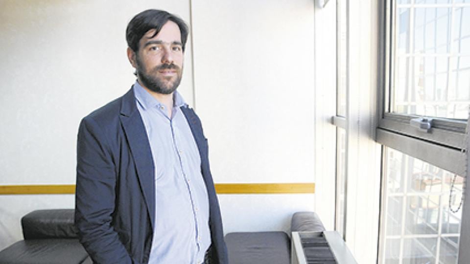 El candidato del FIT-U presenta Rebelde o precarizada este jueves, en San Telmo.