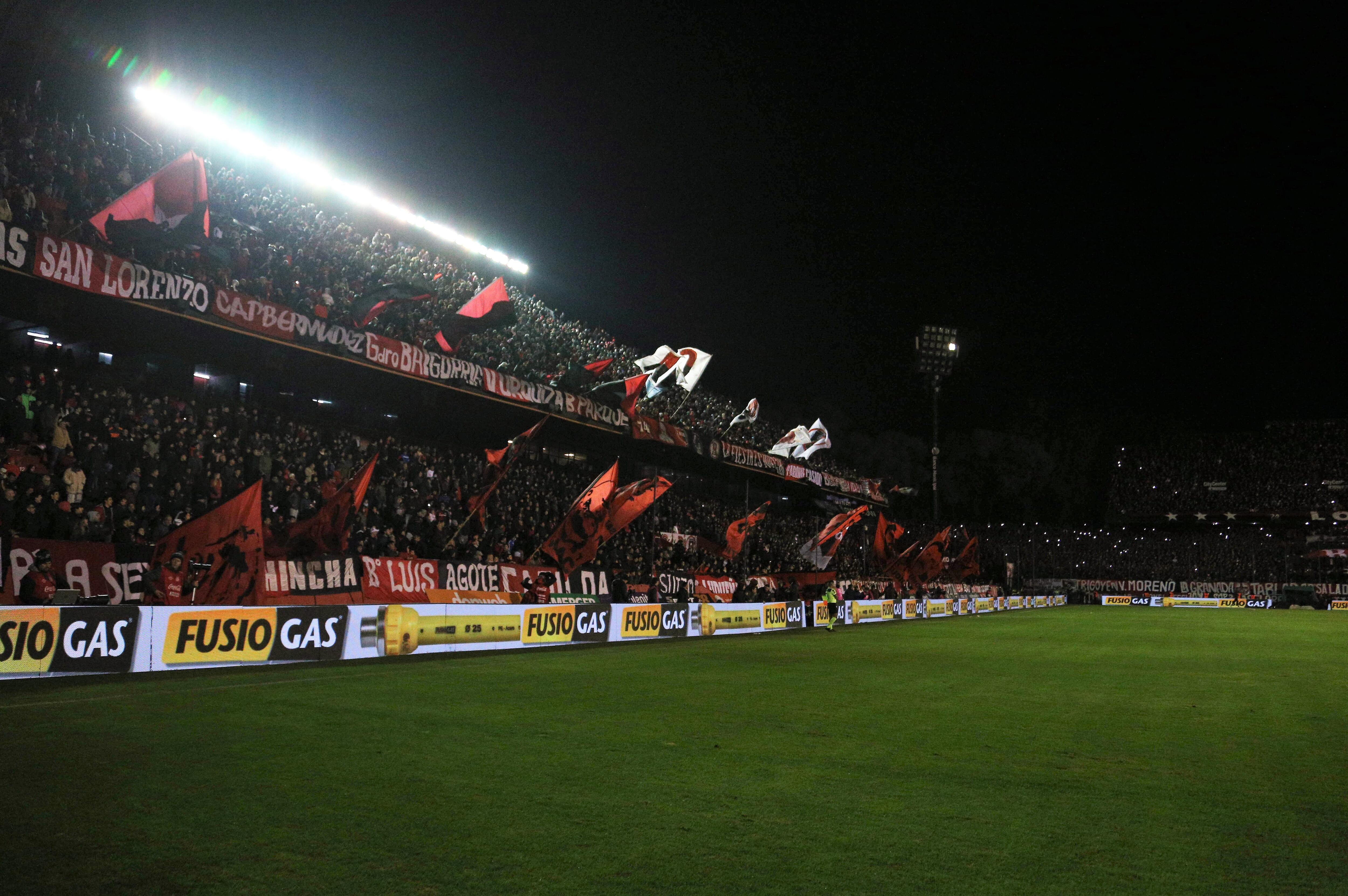 El estadio de Newell's armó una fiesta para recibir a Messi, pero el crack rosarino no apareció (Foto: Télam).