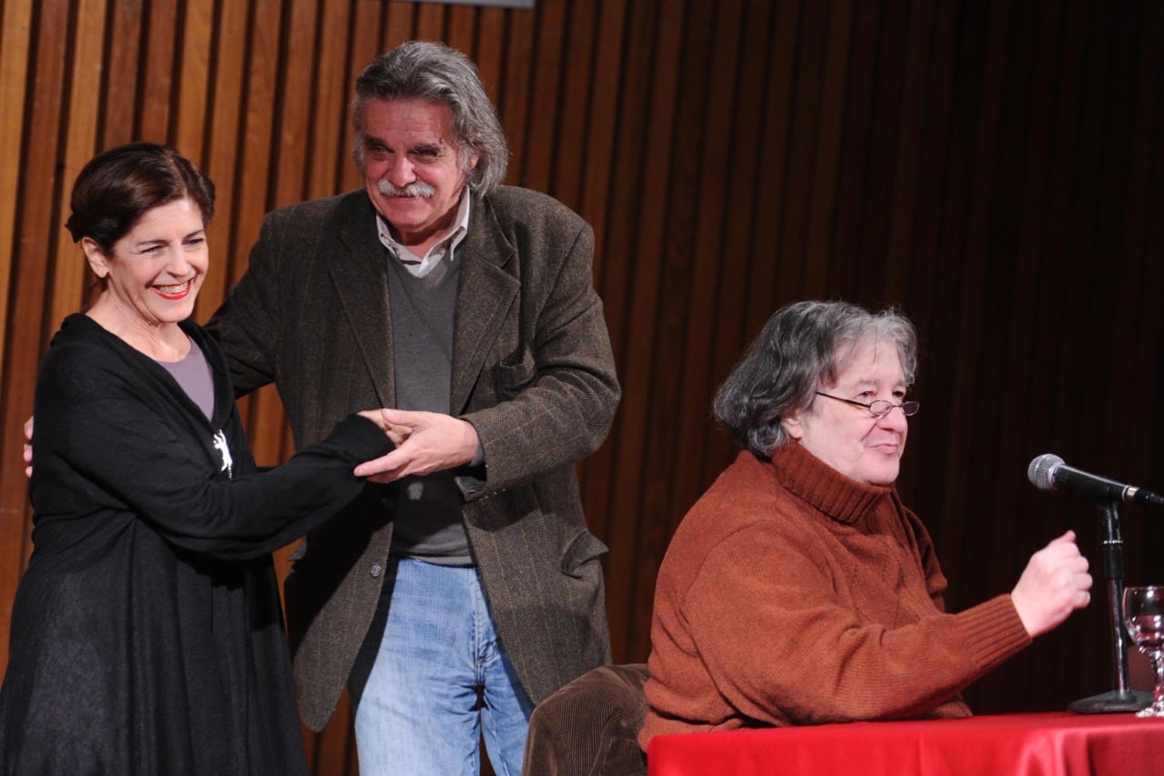 Feinmann y González, junto a la actriz Cristina Banegas en la Biblioteca Nacional. 