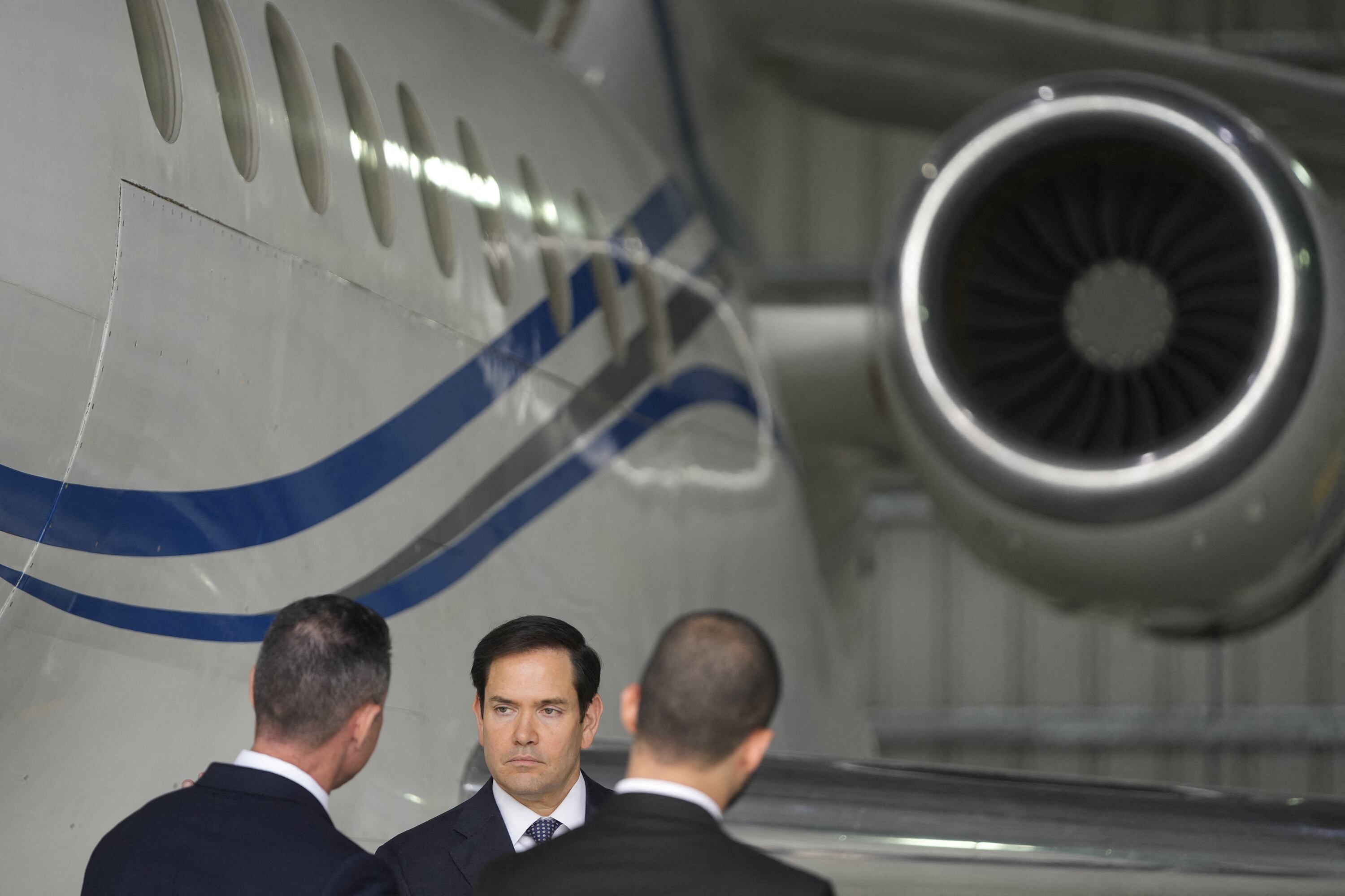 Las autoridades dominicanas entregaron el avión al secretario de Estado de EE.UU., Marco Rubio.