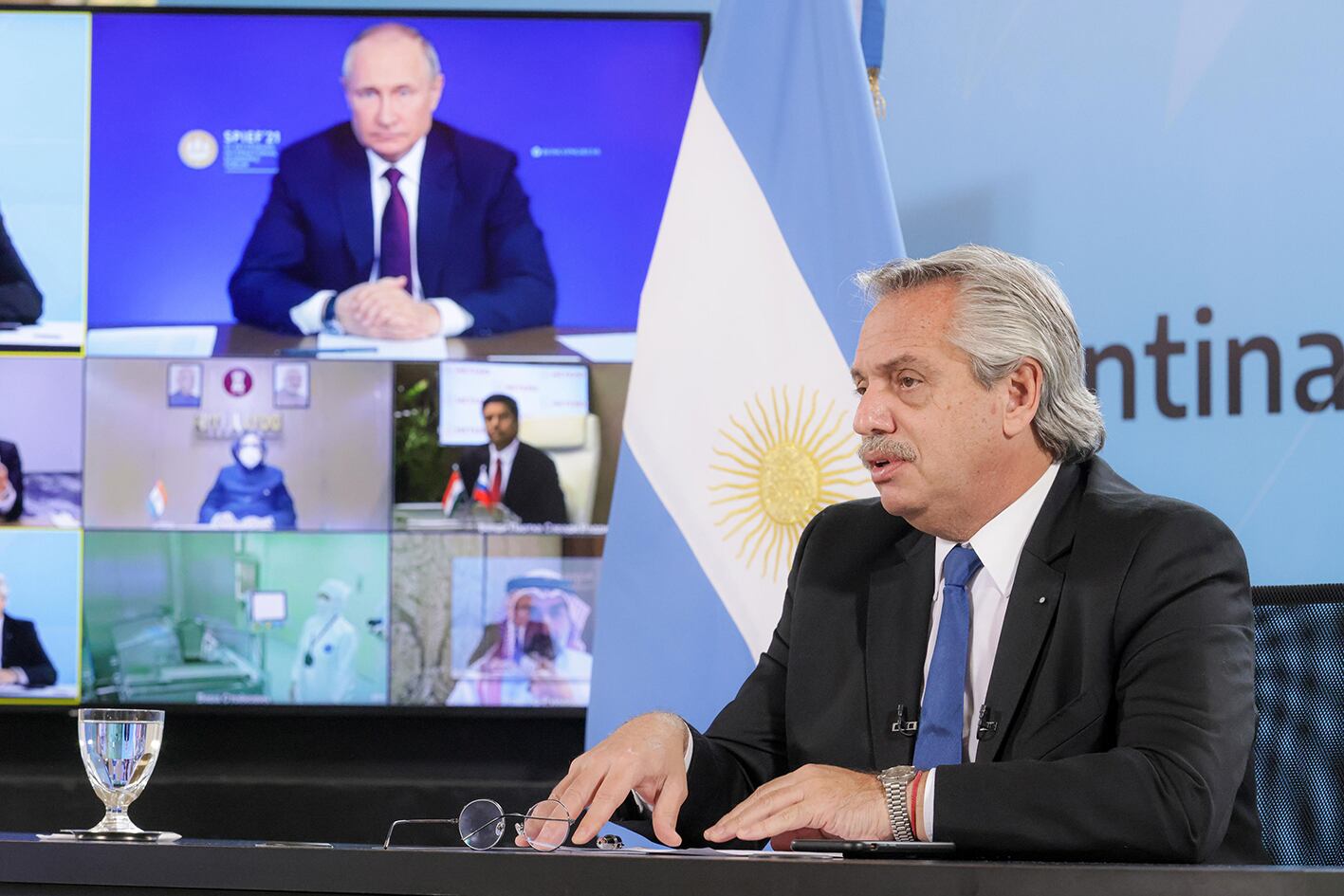 La desdolarización rusa avanzó en acuerdos con países de Europa y Asia.